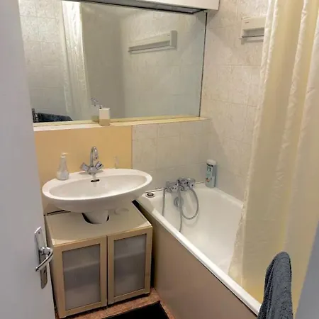 Beautiful La Defense Apartment Courbevoie