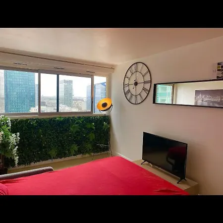 Beautiful La Defense Apartment Courbevoie